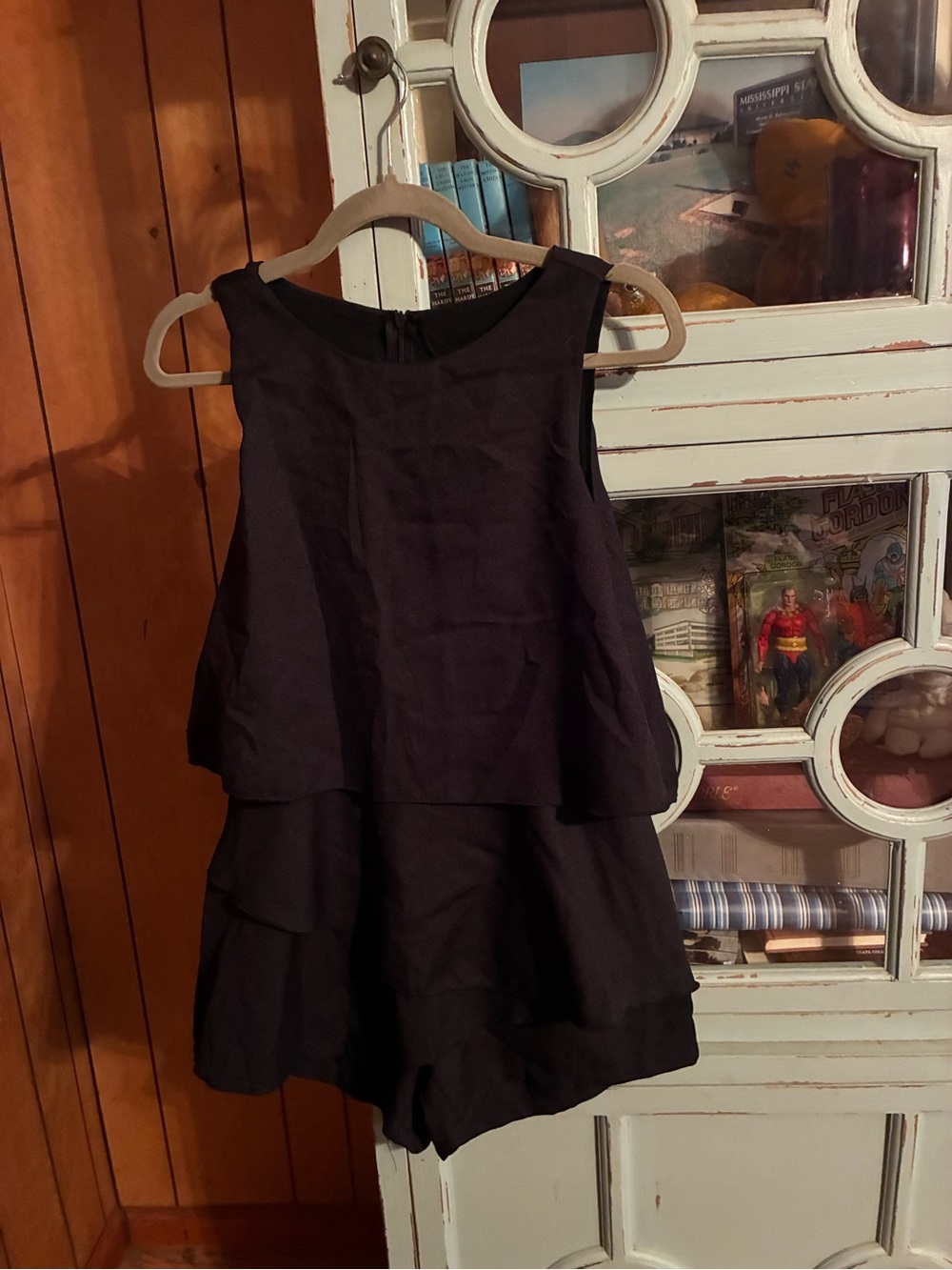 Women's Sleeveless Tiered Black Romper Size Small B10
